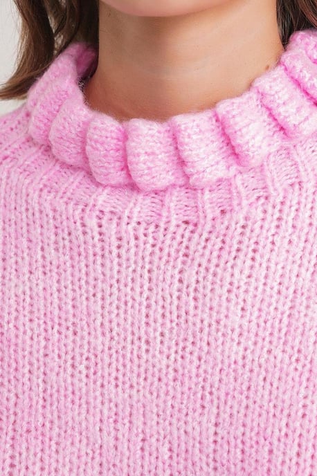 Thick Turtleneck Textured Crop Sweater - Image 5