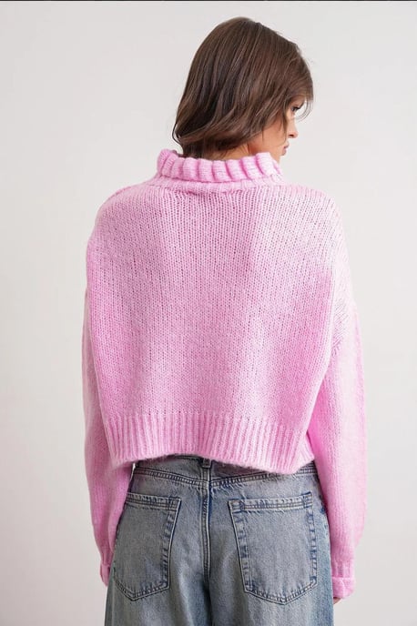 Thick Turtleneck Textured Crop Sweater - Image 6