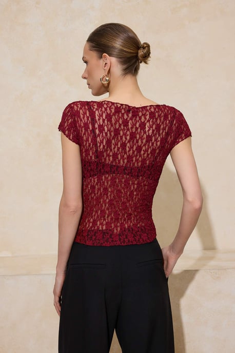 TRENDYOLMİLLA Dames Bordeaux Effen Kort Getailleerd Blouses - Image 3