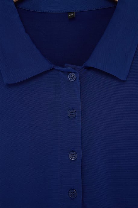 Trendyol Curve Dames Donkerblauw Effen Kort Getailleerd Grote maten Blouses - Image 4