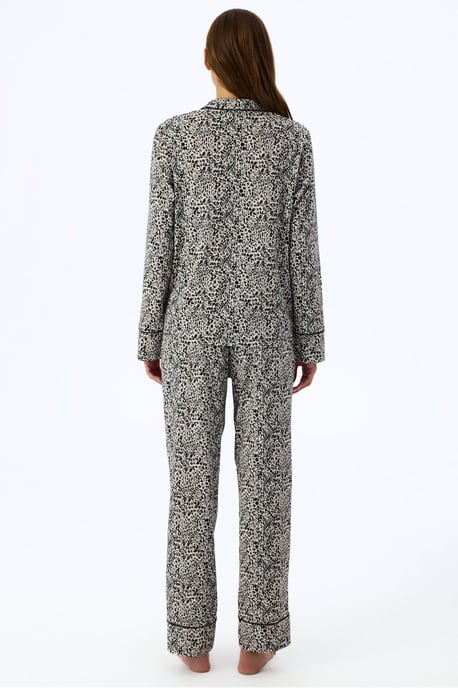 Penti Noir Garden pyjamaset med leopardmönster, långärmad skjorta och byxor - Image 3