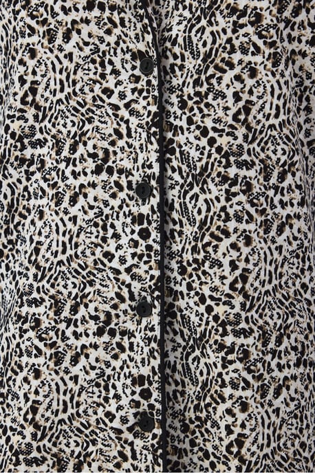 Penti Noir Garden pyjamaset med leopardmönster, långärmad skjorta och byxor - Image 5