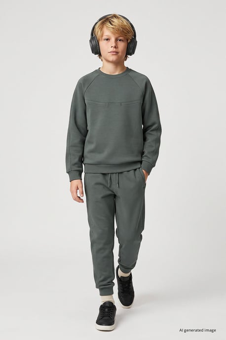 Youth Active Set - Image 1