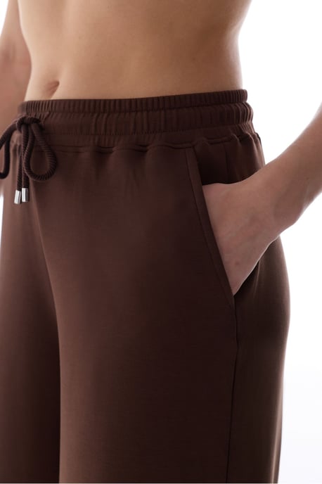 Mid-waist Oversized Knit Culotte Shorts - Image 4