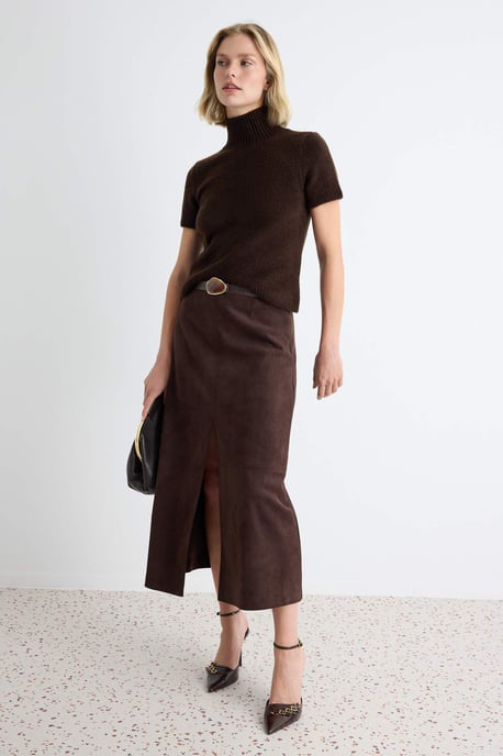 TRENDYOLMİLLA Dames Bruin Effen Kort Getailleerd Blouses - Image 6
