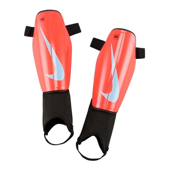 Nike Unisex-skenbensskydd för vuxna med Charge Swoosh-motiv (Röd/Svart) - Image 1