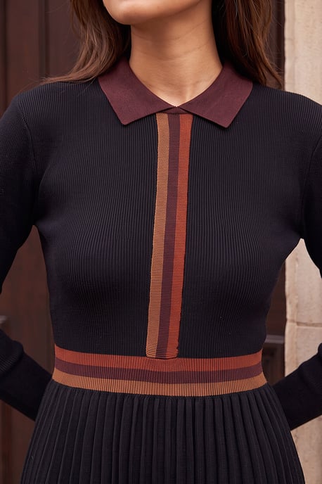 Contrast Pleated Knit Dress - Image 4