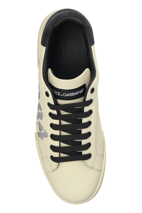 Sports shoes with logo - Image 4