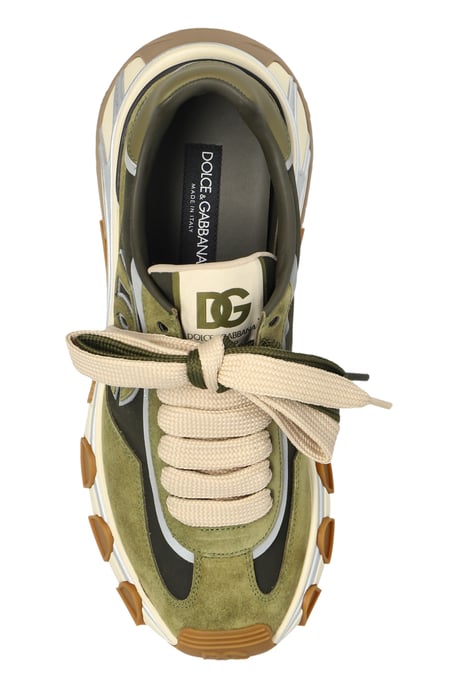 Sports shoes with logo - Image 5