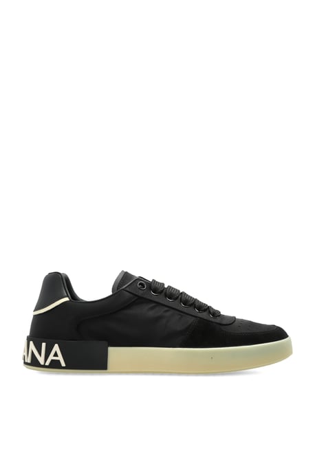 Sports shoes with logo - Image 1