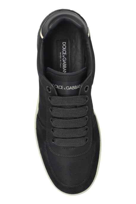 Sports shoes with logo - Image 4