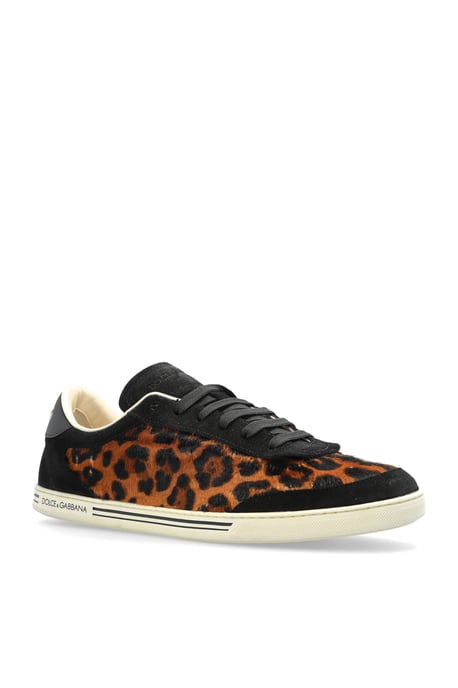 Sports shoes with animal motif - Image 2