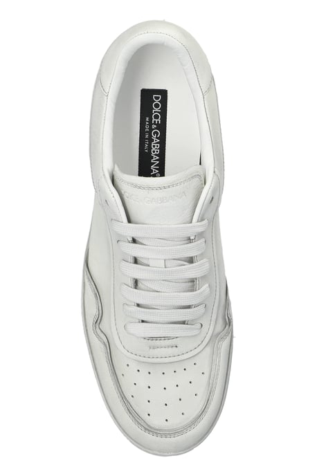 Sports shoes with a `vintage` effect - Image 4