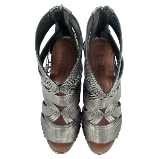 Alaïa Cage Wave Stilletto in Silver Leather - Image 4