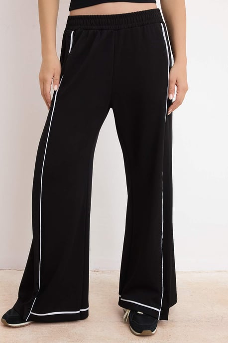 TRENDYOLMİLLA Dames Zwart Effen Wijde pijp Normale taille Broeken - Image 2