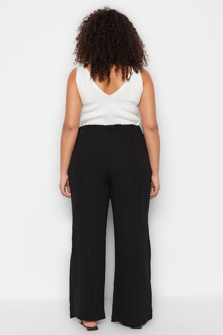 Trendyol Curve Dames Zwart Gestructureerd Wijde pijp Hoge taille Grote maten Broeken - Image 5