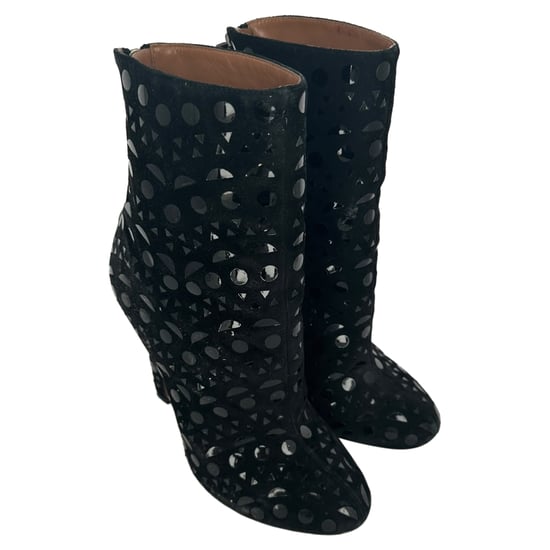 Alaïa Vienne Boots in Black Suede - Image 5