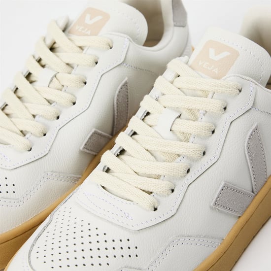 Women's VEJA Bastle Leather Court Trainers in White/Grey - Image 4