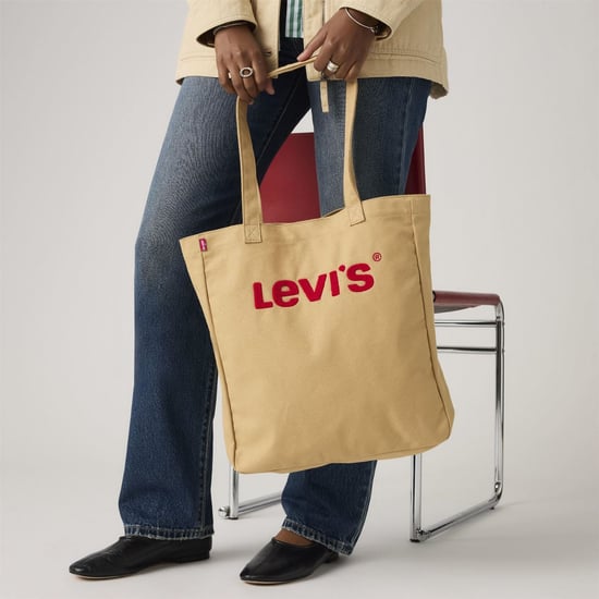 Accessories Levis Everyday Graphic Cotton Tote Bag in TRAVERTINE - Image 4
