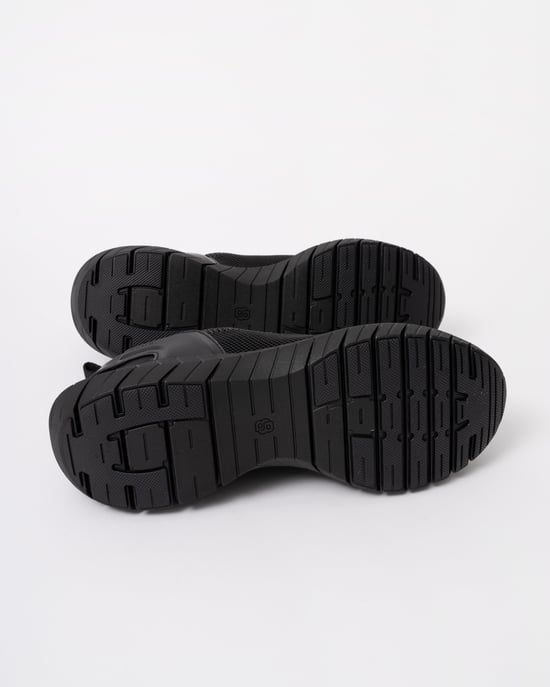 Motion Trainers in Black - Image 4