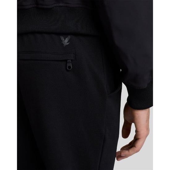 Men's Lyle And Scott Waistband Sweatpants in Black - Image 2