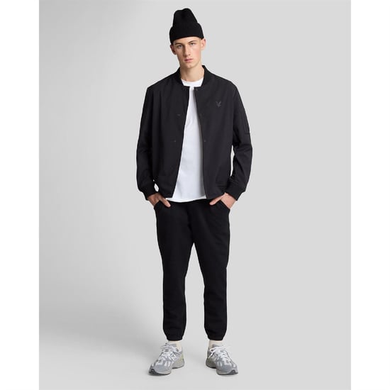 Men's Lyle And Scott Waistband Sweatpants in Black - Image 4