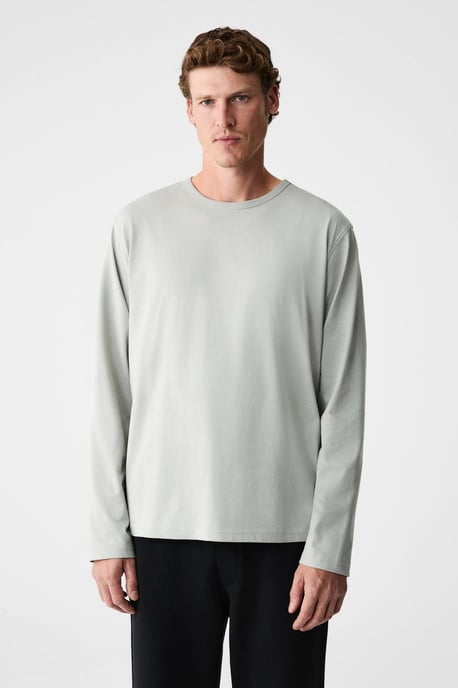 Ribbed Crew Neck Long Sleeve T-Shirt - Image 3
