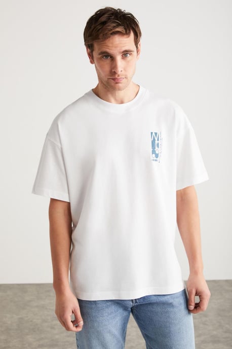 Oversized Crew Neck Logo T-Shirt - Image 5