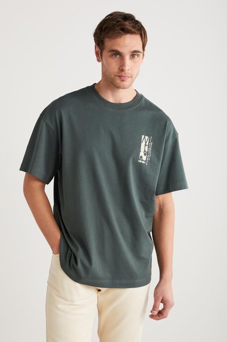 Oversized Crew Neck Logo T-Shirt - Image 3