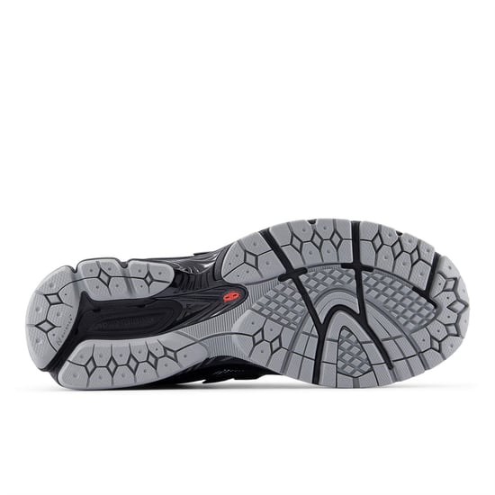 Men's New Balance 1906w Trainers in BLACK - Image 3
