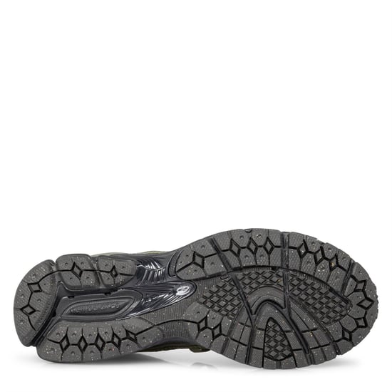 Men's New Balance 1906r Trainers in DARK OLIVINE - Image 3