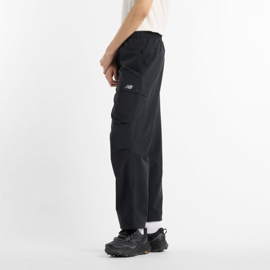 Men's New Balance Ripstop Solid Patterned Cargo Trousers in Black (BK) - Image 4