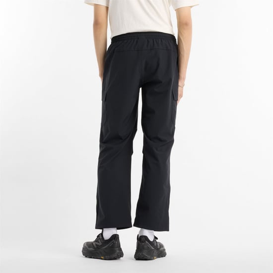Men's New Balance Ripstop Solid Patterned Cargo Trousers in Black (BK) - Image 5