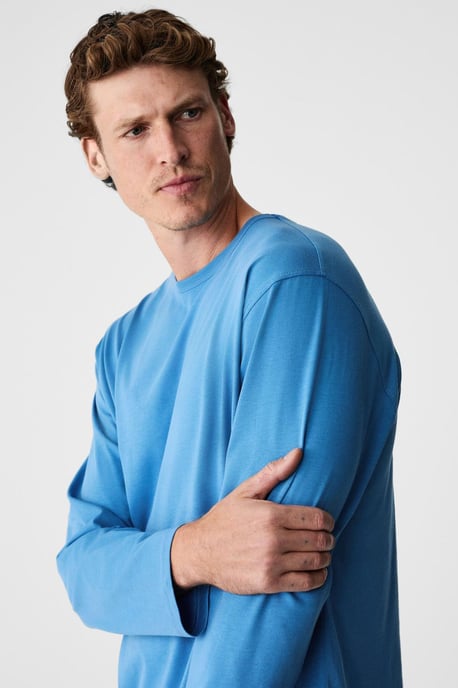Ribbed Crew Neck Long Sleeve T-Shirt - Image 4
