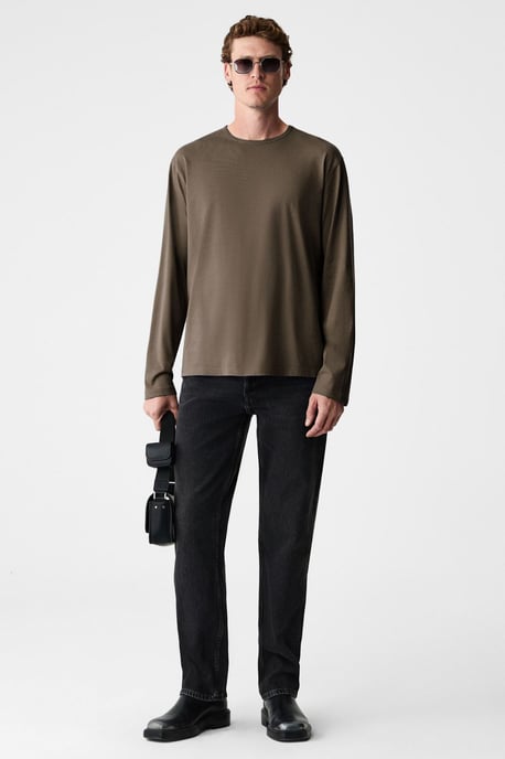 Ribbed Crew Neck Long Sleeve T-Shirt - Image 5