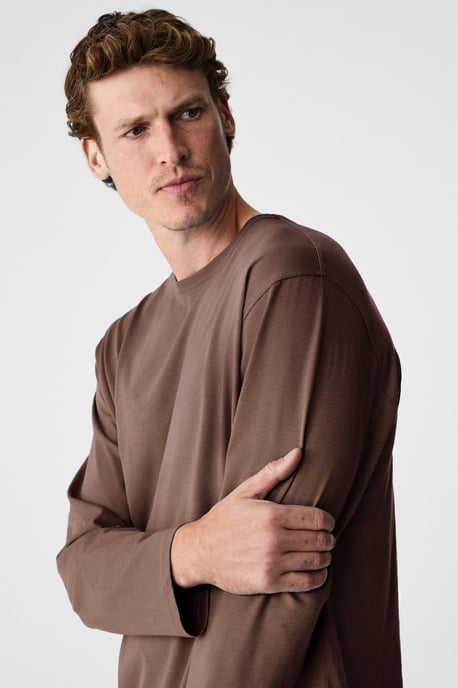 Ribbed Crew Neck Long Sleeve T-Shirt - Image 3