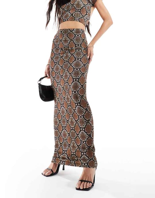 Kaiia exklusiv dubbel-lager slinky mix & match kolumn maxikjol co-ord i ormprint - Image 4