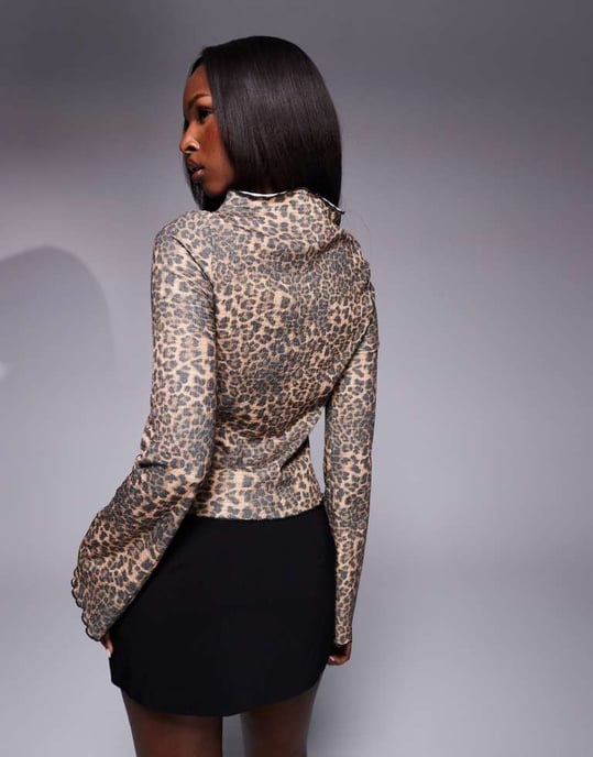 ASOS DESIGN flared long sleeve textured top with contrast lettuce hem in animal print - Image 4