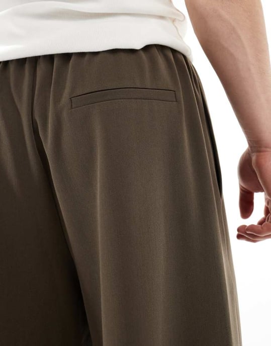 COLLUSION lös passform skräddarsydd jogger i brunt - Image 4