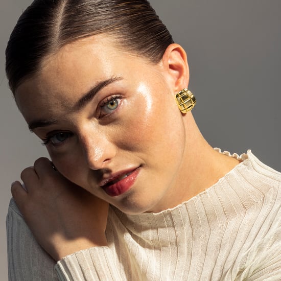 Luxenter Abalt earrings finished in 18k yellow gold - Image 2