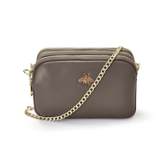 Ladies Crossbody Bag With Wide Strap, Chain And Wristlet in Grey - Image 3
