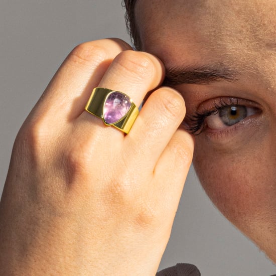 Luxenter sheak ring in metal alloy and natural amethyst, 18K gold plated finish - Image 3
