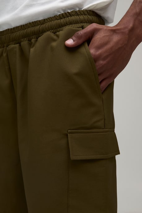Relaxed Fit Elasticated Technical Stretch Cargo Shorts - Image 3