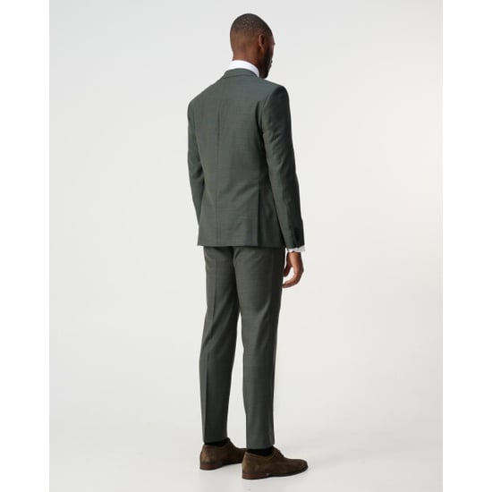 Recall Maguire suit - Image 3