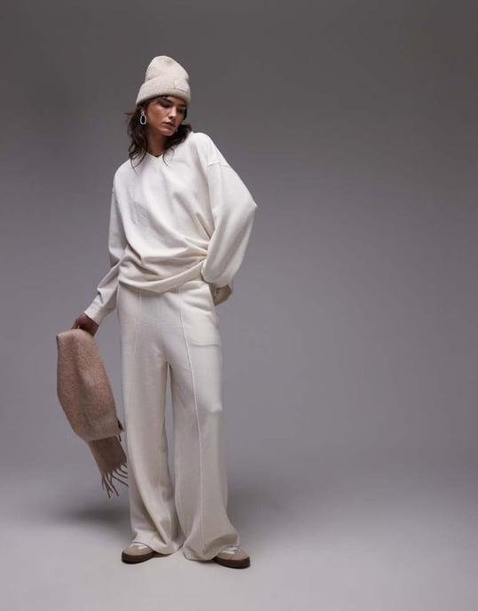 Topshop brushed v neck sweatshirt in cream - Image 2