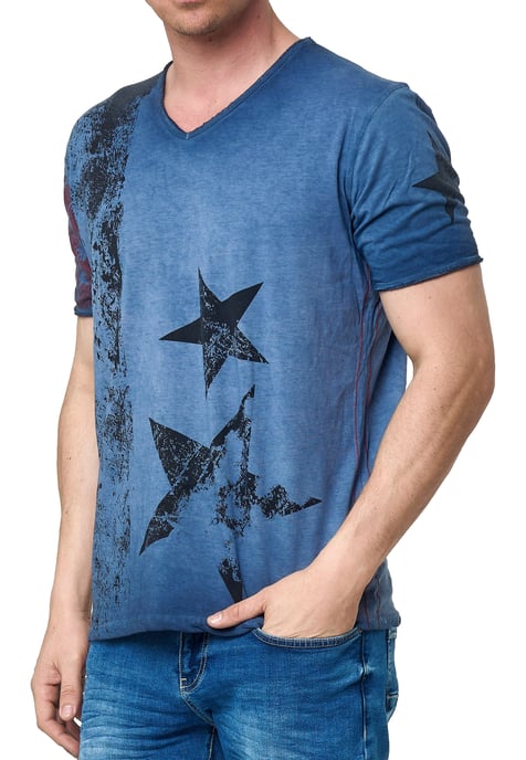 USA T-shirt met sterren en strepen en V-hals in gebruikte look - Image 3