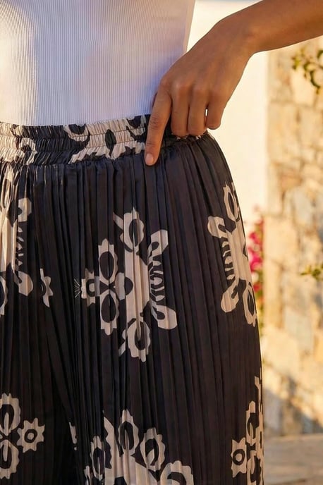 Floral Pleated Trouser - Image 4