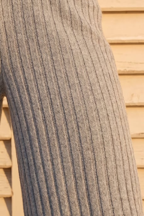 Pleated Wide Leg Stretch Trouser - Image 4