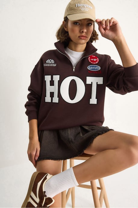 Avslappnad passform V-halstryckt sweatshirt med knytning - Image 3