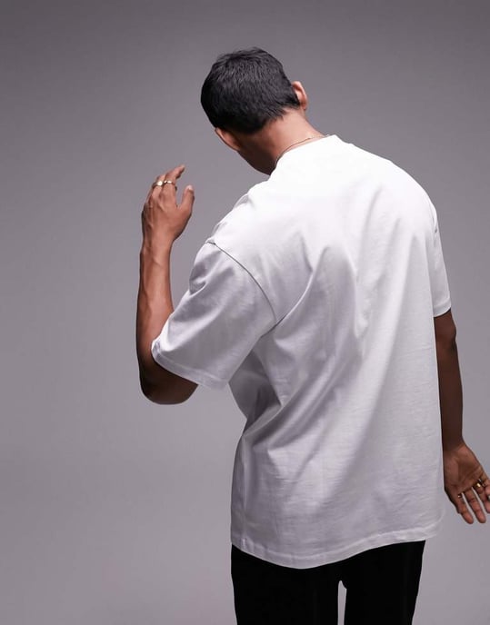 Topman avslappnad passform t-shirt med tatuerad svala broderi i vitt - Image 4